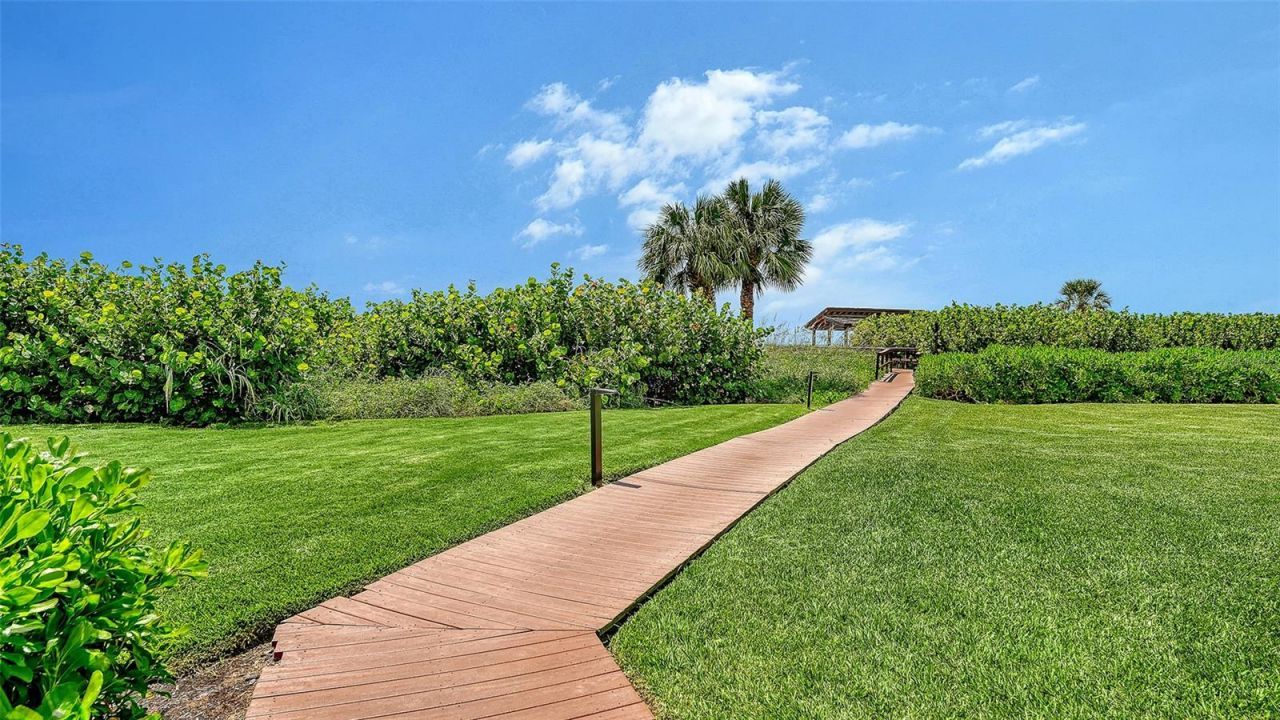 5461 Gulf Of Mexico Drive, Unit 304, Longboat Key, FL 34228 Photo