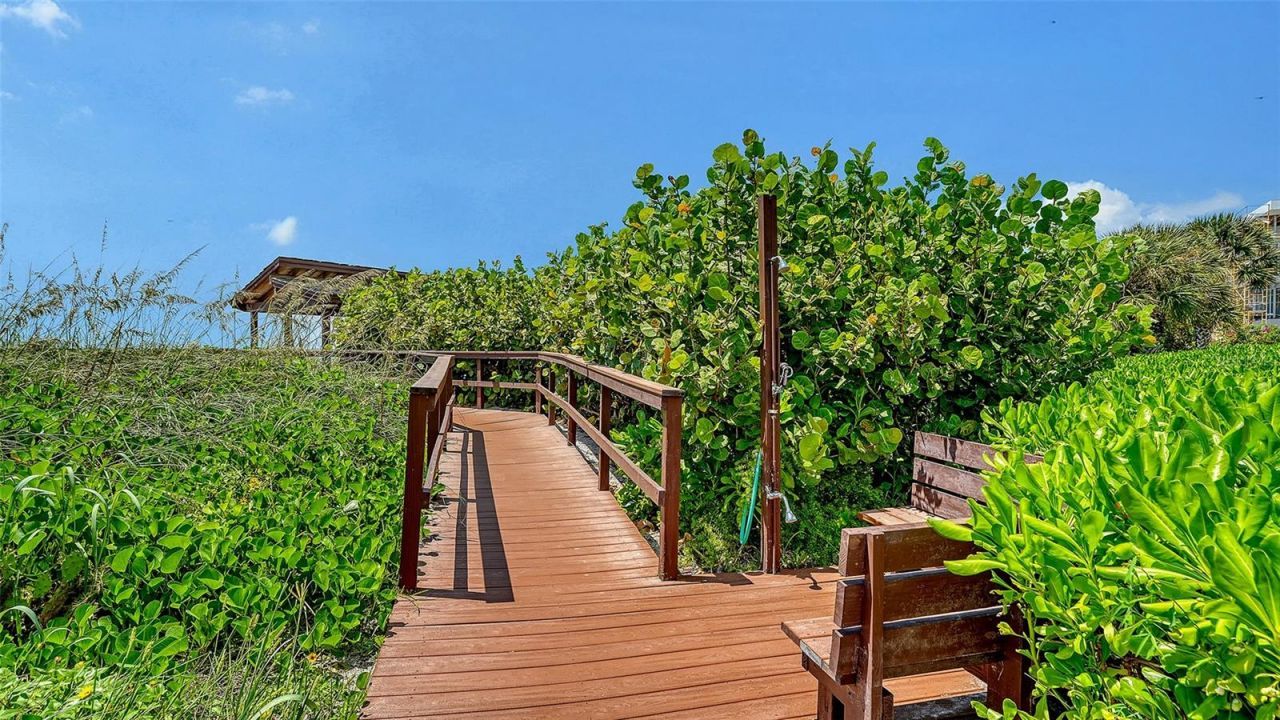 5461 Gulf Of Mexico Drive, Unit 304, Longboat Key, FL 34228 Photo