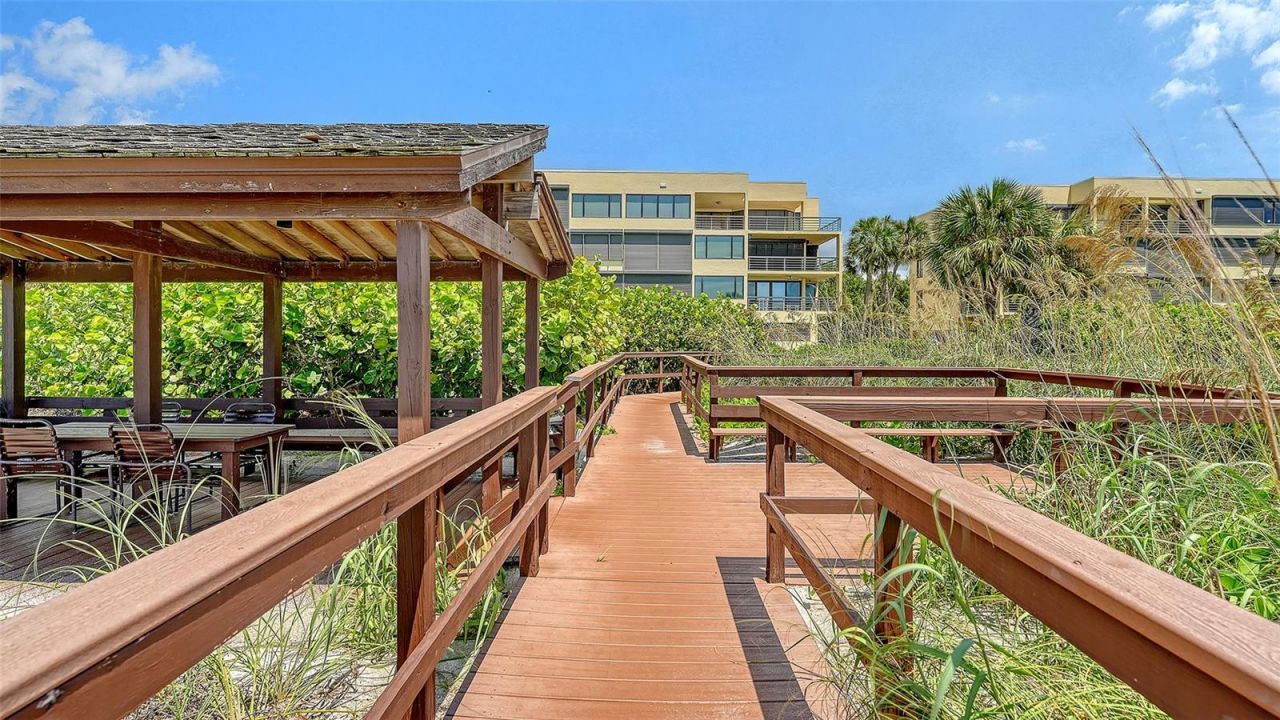 5461 Gulf Of Mexico Drive, Unit 304, Longboat Key, FL 34228 Photo