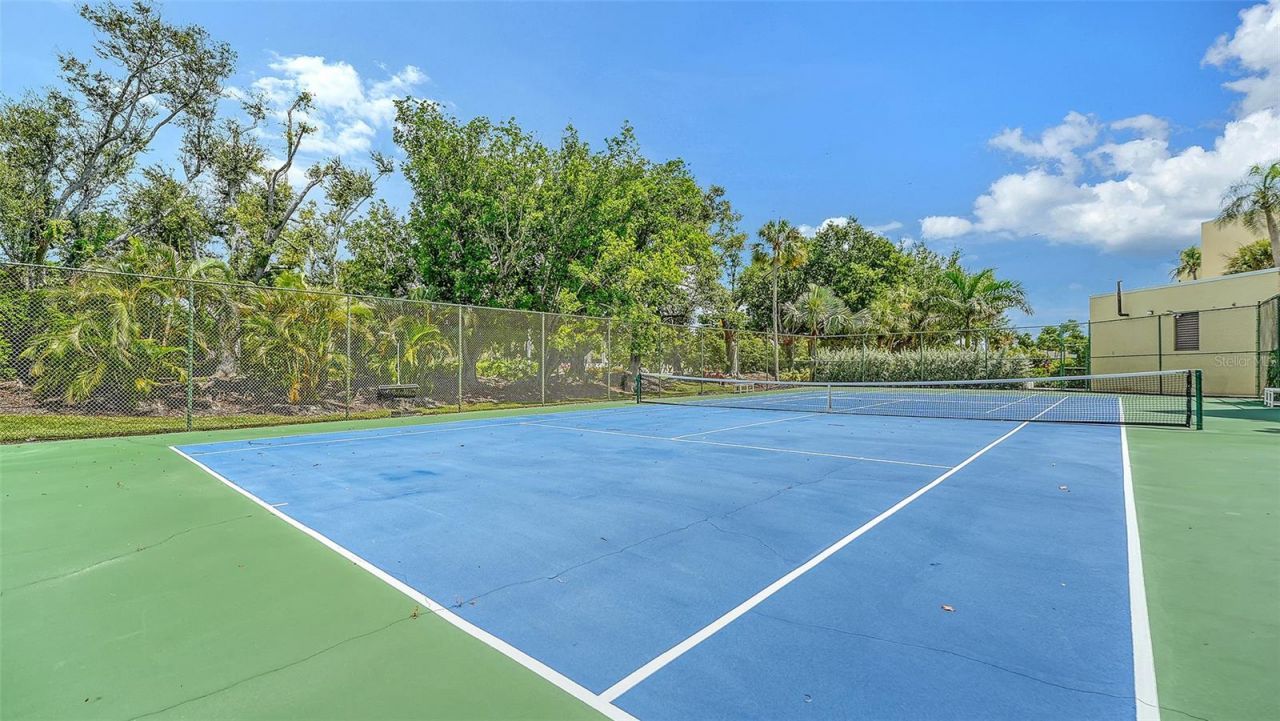 5461 Gulf Of Mexico Drive, Unit 304, Longboat Key, FL 34228 Photo