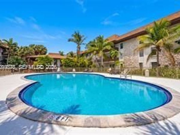 7477 SW 82nd St, Unit C120, Miami, FL 33143