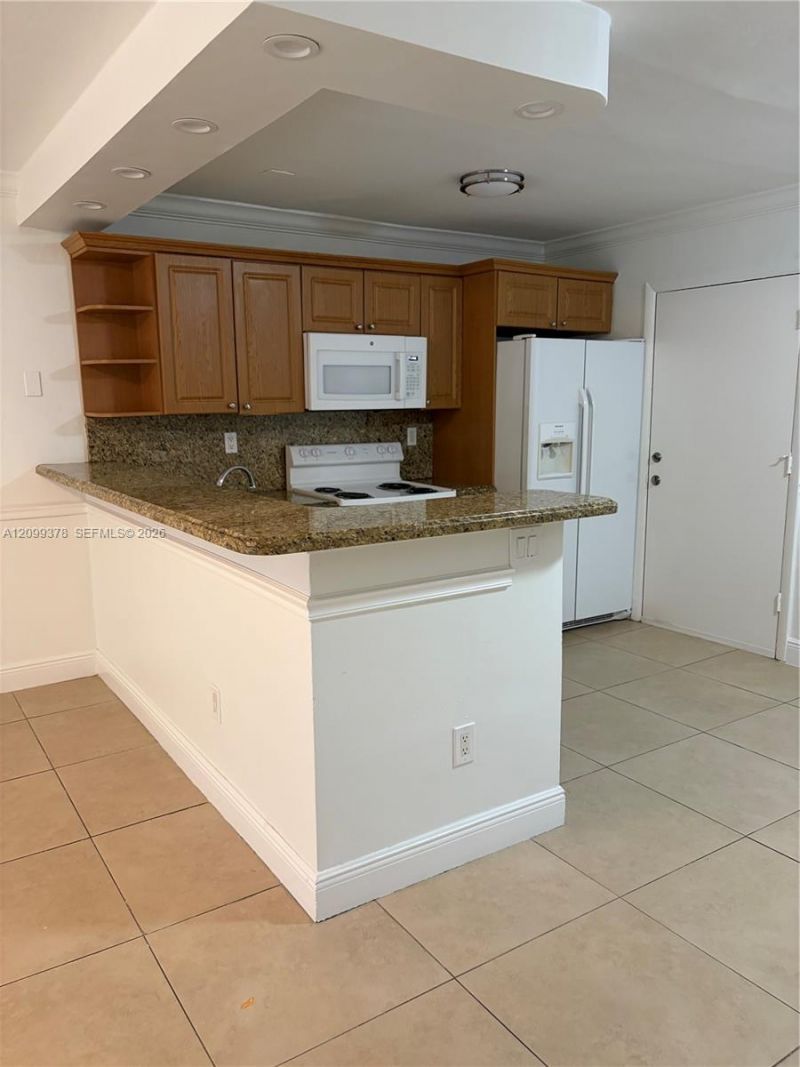 7477 SW 82nd St, Unit C120, Miami, FL 33143 Photo