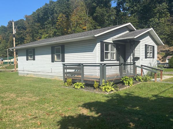 475 West Street , Logan, OH 43138