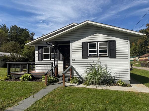 475 West Street , Logan, OH 43138