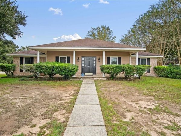 7351 Smithfield Road E, Mobile, AL 36695