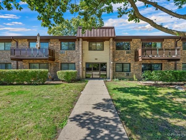 2632 N Windsor Drive , Unit 102, Arlington Heights, IL 60004