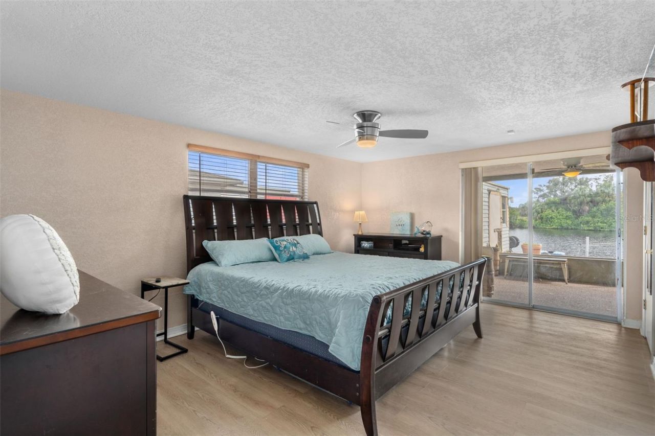 5410 Flora Avenue, Holiday, FL 34690 Photo