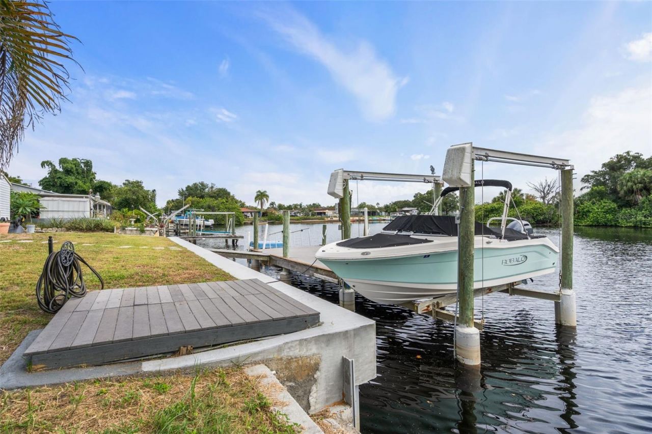 5410 Flora Avenue, Holiday, FL 34690 Photo