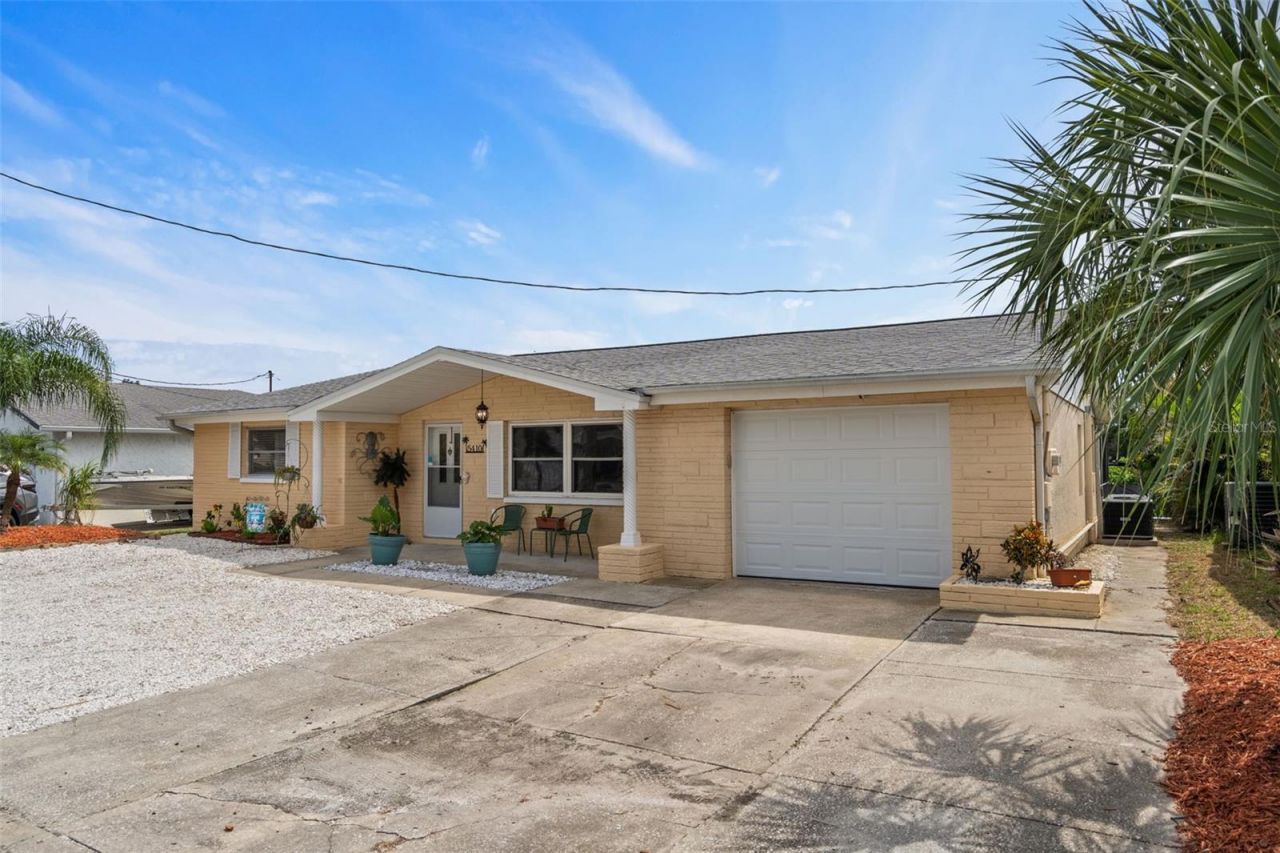 5410 Flora Avenue, Holiday, FL 34690 Photo