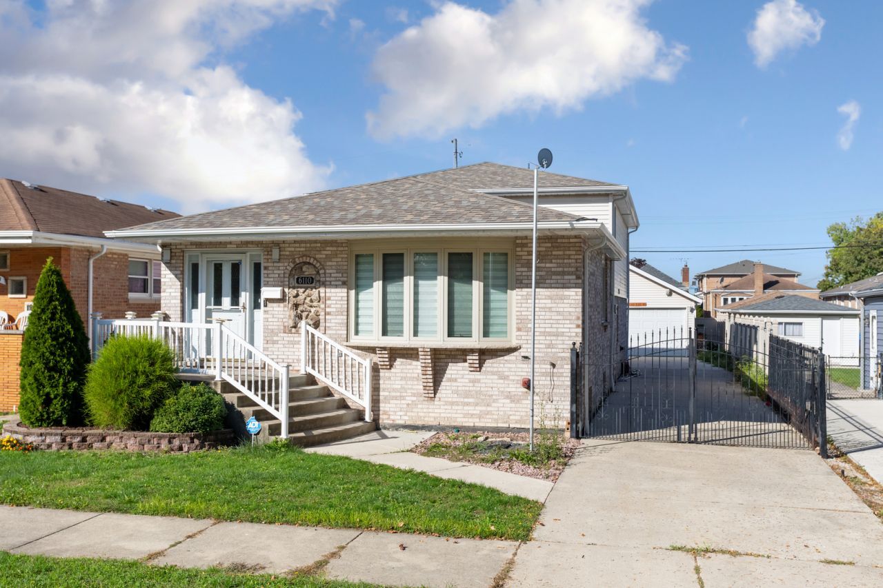 6110 S Normandy Avenue, Chicago, IL 60638 Main Photo