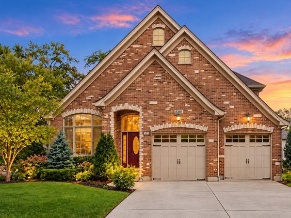 2281 Elmira Avenue , Des Plaines, IL 60018