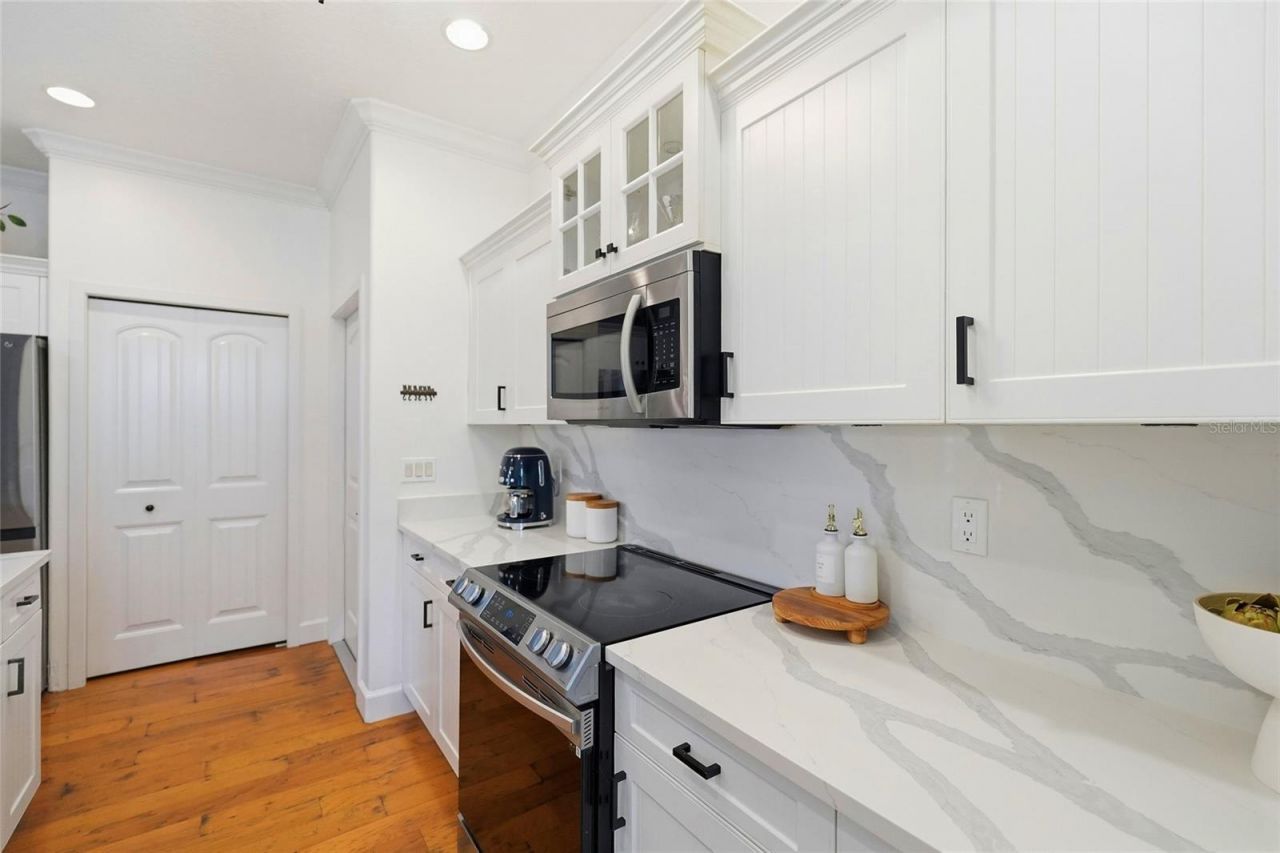 3415 72nd Drive E, Sarasota, FL 34243 Photo