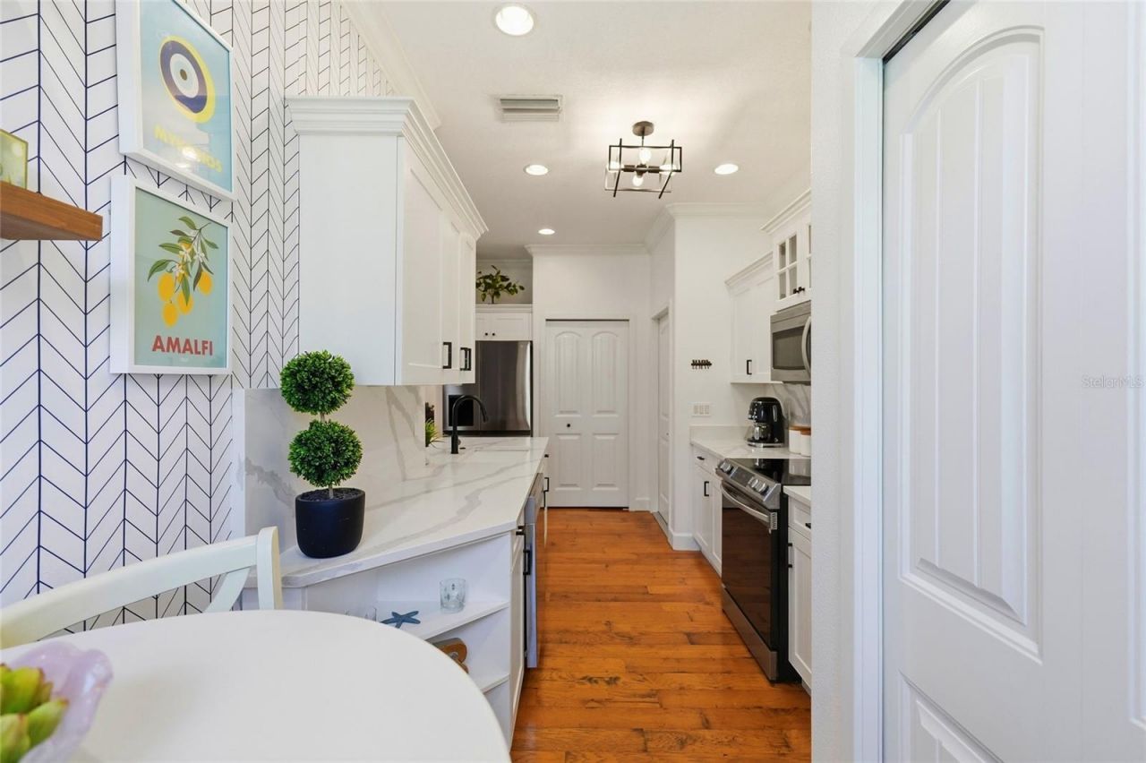 3415 72nd Drive E, Sarasota, FL 34243 Photo