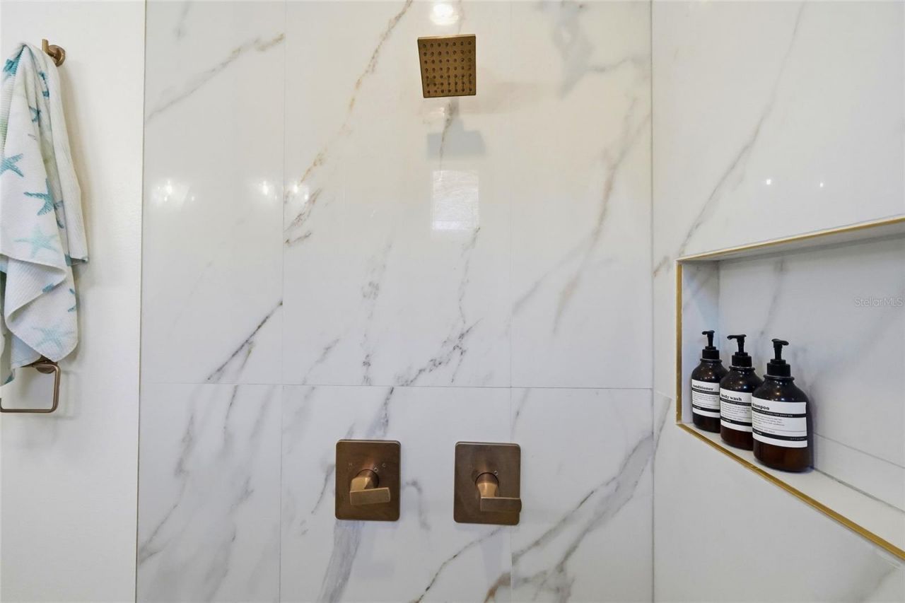 3415 72nd Drive E, Sarasota, FL 34243 Photo