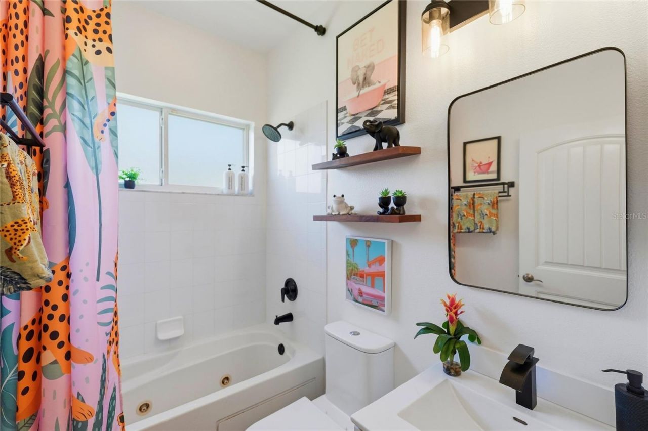 3415 72nd Drive E, Sarasota, FL 34243 Photo