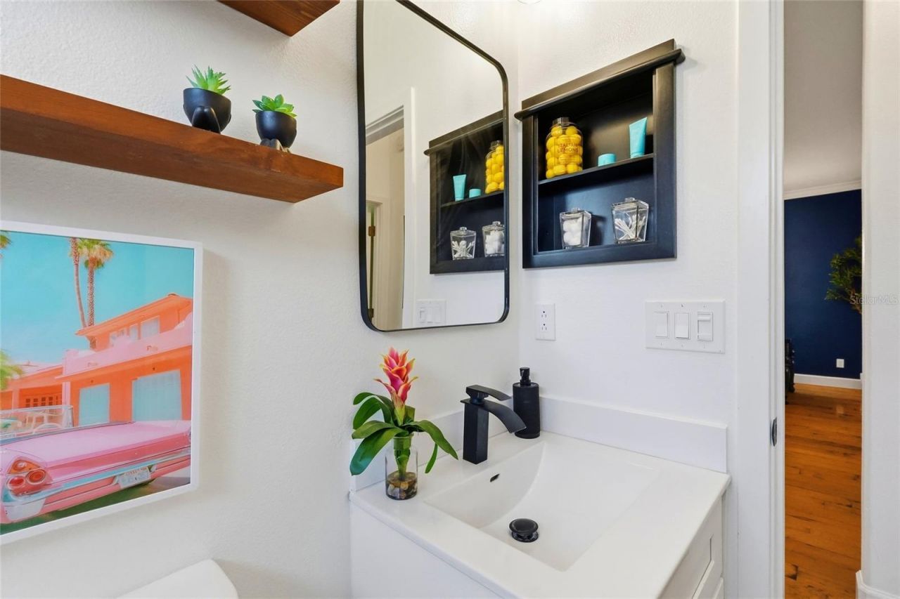 3415 72nd Drive E, Sarasota, FL 34243 Photo