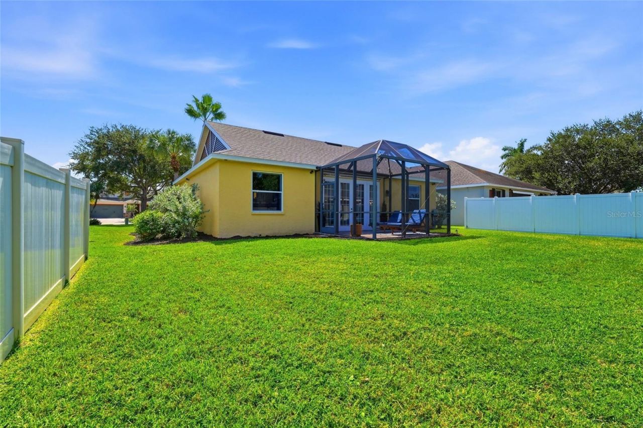 3415 72nd Drive E, Sarasota, FL 34243 Photo