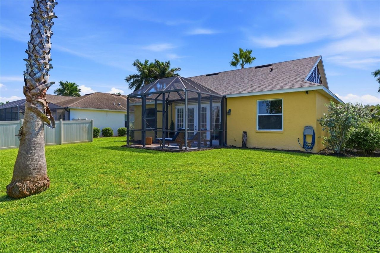 3415 72nd Drive E, Sarasota, FL 34243 Photo