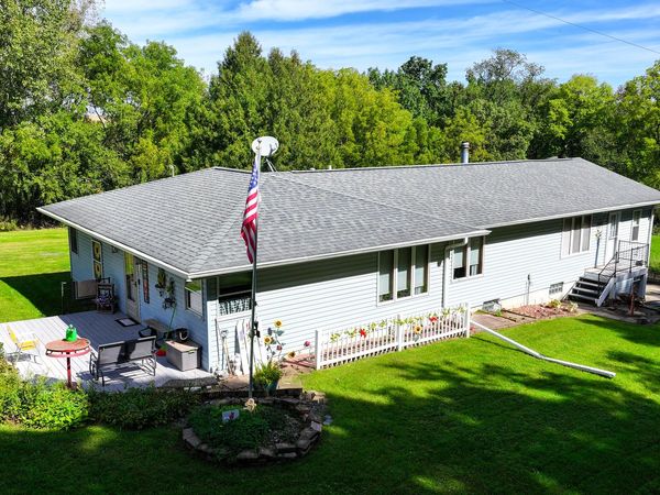 4616 110th Street , Sabula, IA 52070