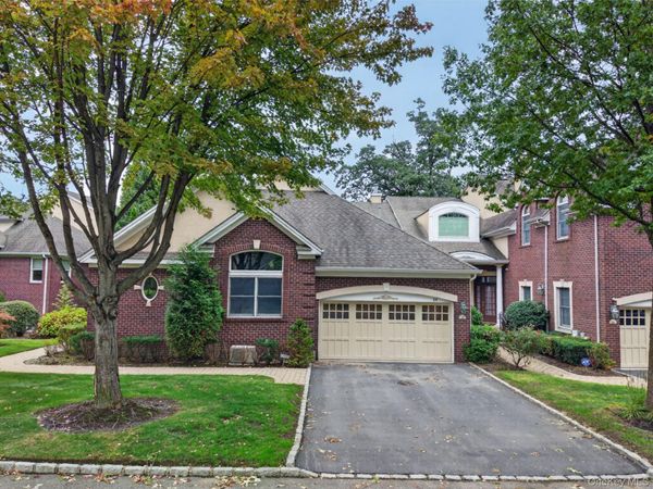 68 Kensington Circle , Manhasset, NY 11030