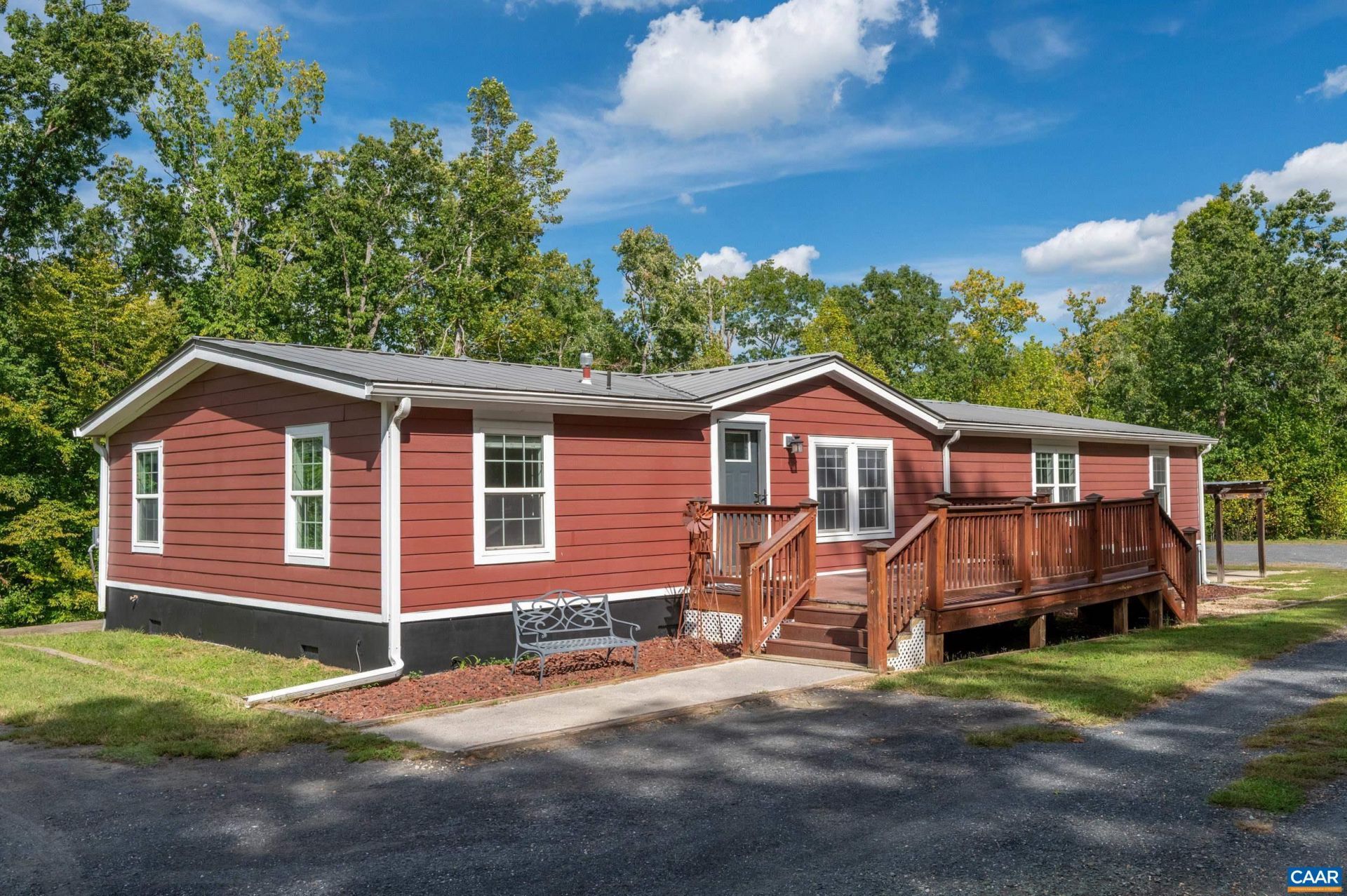 9483 Hatton Ferry Rd, Scottsville, VA 24590 Main Photo