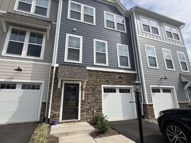 3206 HUDSON ST, Crozet, VA 22932