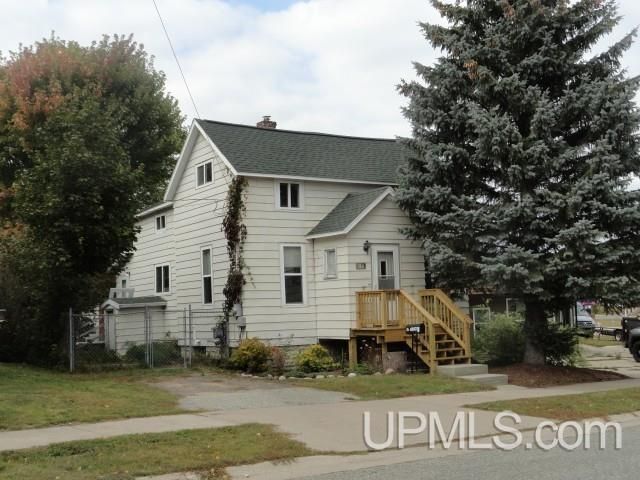 104 Hemlock Street, Munising, MI 49862 Main Photo