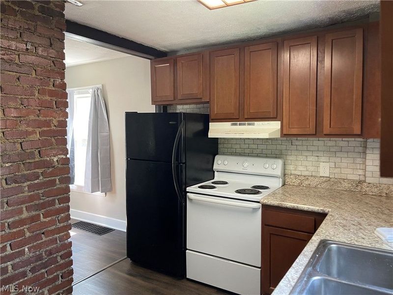 1254 Wilbur Avenue, Akron, OH 44301 Photo 3