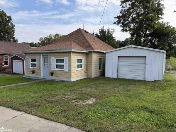 1124 S Main Street, Albia, IA 52531