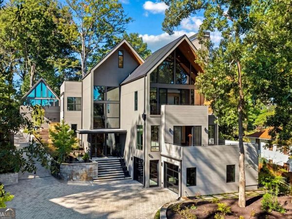 1033 Reeder Circle NE, Atlanta, GA 30306