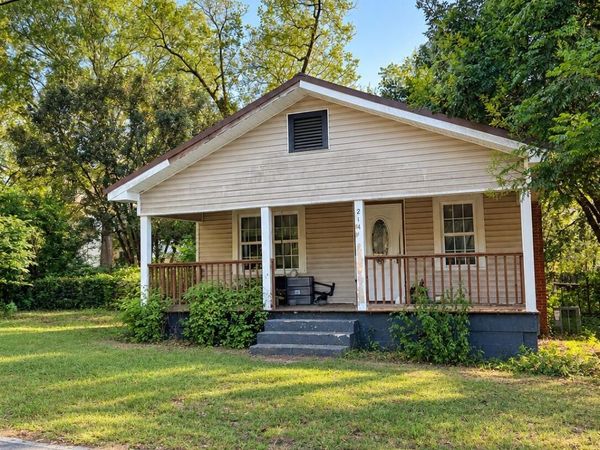 214 Darling Avenue , Blackshear, GA 31516