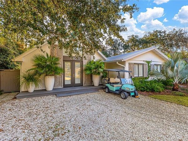 640 Oak Street , St. Simons Island, GA 31522