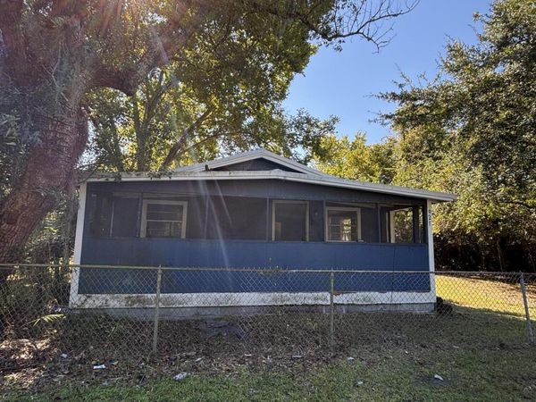 921 Gordon Street , Brunswick, GA 31520