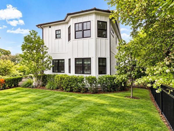 148 Pine St, Newton, MA 02466
