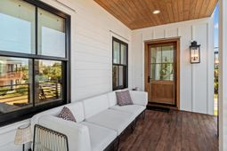 17 5th Avenue photo 4