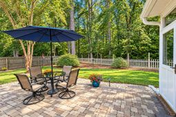121 Oakbluff Road photo 4