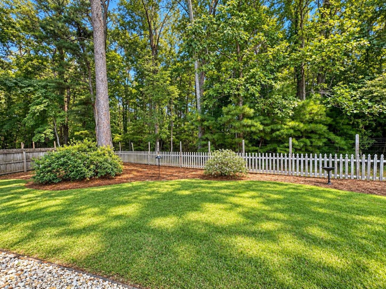 121 Oakbluff Road Photo 4
