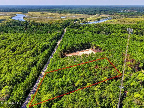 Parcel 4 Menge Avenue, Pass Christian, MS 39571