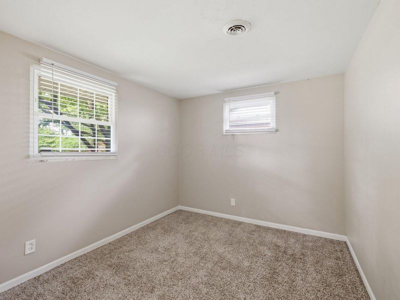 1634 Vilardo Lane , Columbus, OH 43227 Photo 11