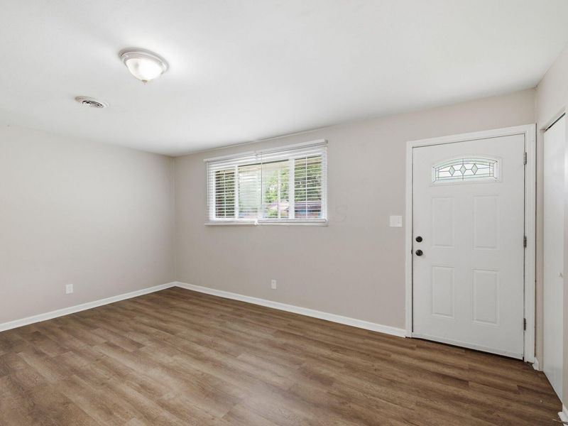 1634 Vilardo Lane , Columbus, OH 43227 Photo 3