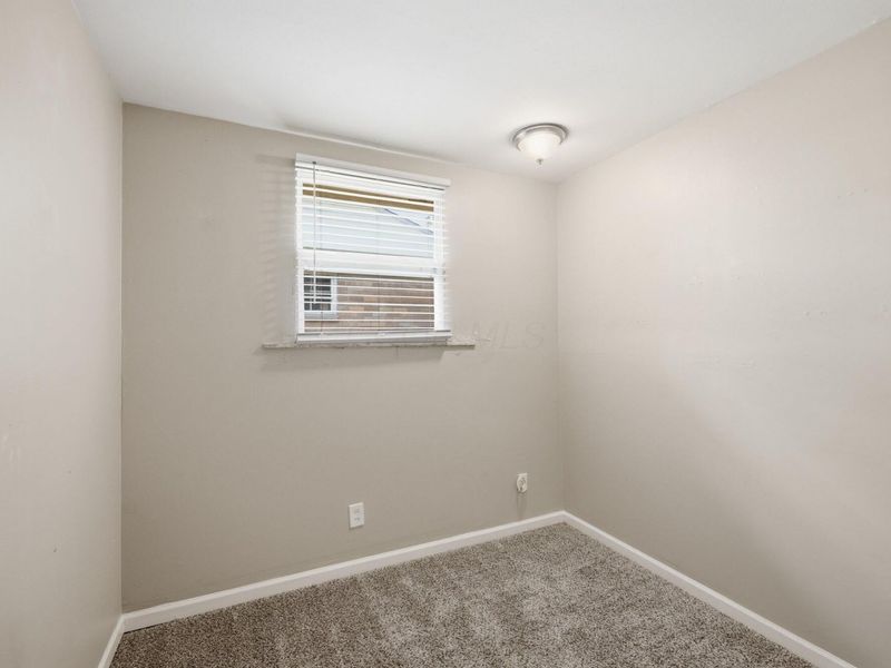 1634 Vilardo Lane , Columbus, OH 43227 Photo 8