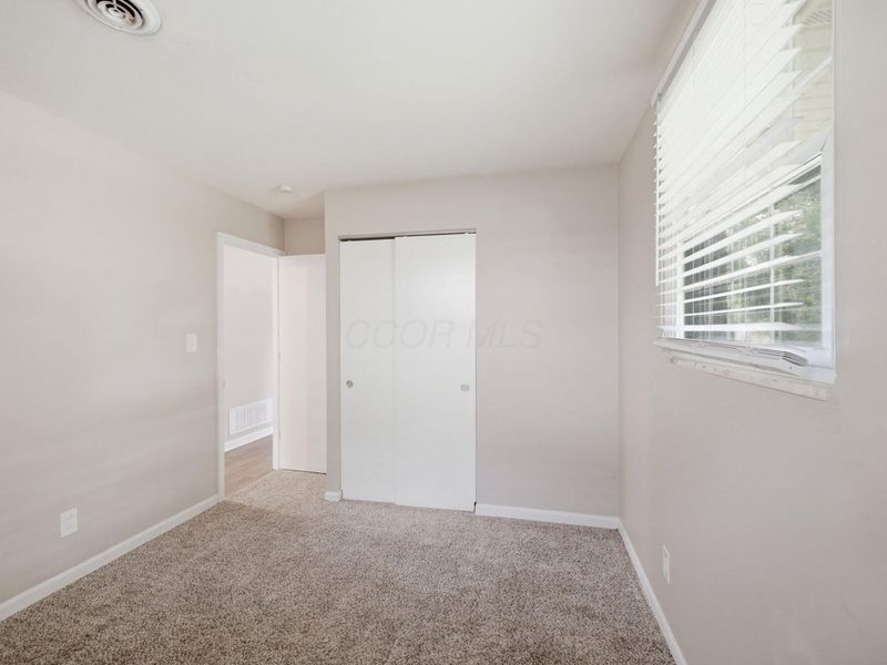 1634 Vilardo Lane , Columbus, OH 43227 Photo 9