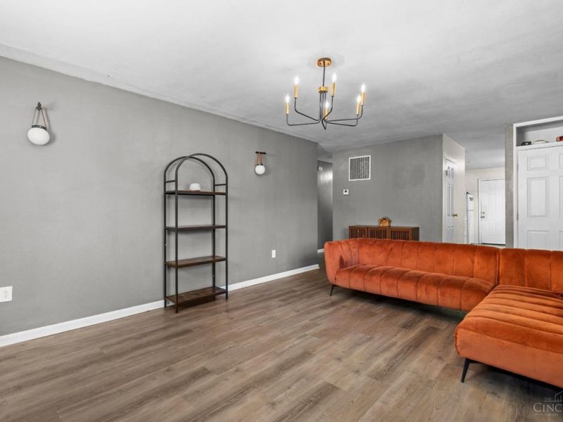 4053 Klepinger Road, Harrison Township, OH 45416 Photo 7
