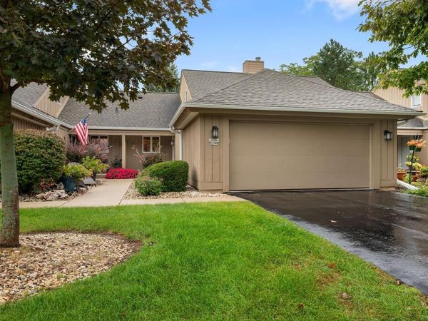 10104 N Gettysburg COURT, Mequon, WI 53092