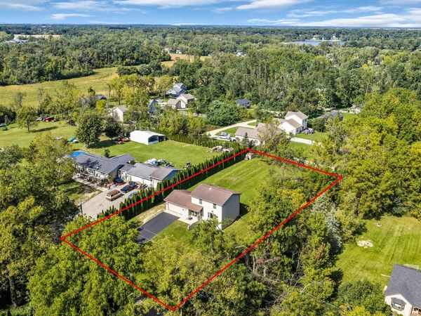 W6860 Wood AVENUE, Delavan, WI 53115