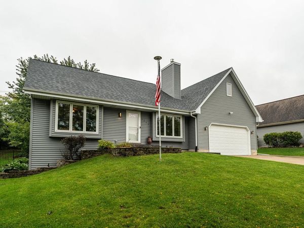 7244 S Dover Hill COURT, Franklin, WI 53132
