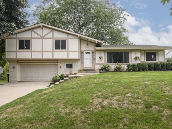 2601 Pendleton PLACE, Waukesha, WI 53188