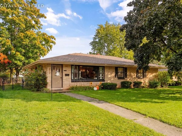 472 Summit AVENUE, Burlington, WI 53105