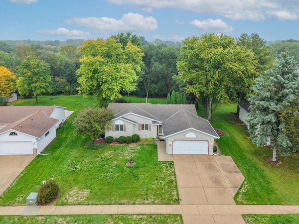 2796 Thomas DRIVE, East Troy, WI 53120