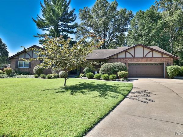 124 Drake Court, Edwardsville, IL 62025